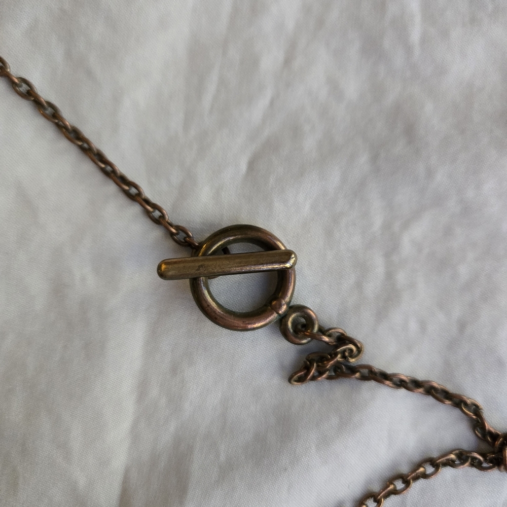 Harry Potter Hermione Time Turner Necklace - bronze color, rotating, hourglass - Picture 7 of 8